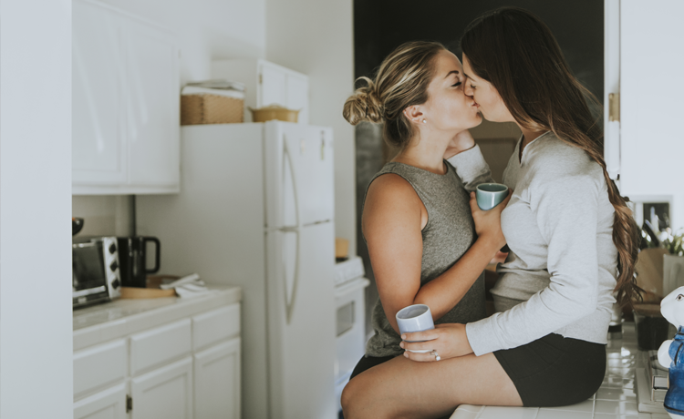 Lezbiyen Bireylerdeki HPV Virüsü Rahim Ağzı Kanserine Sebep Olur mu?